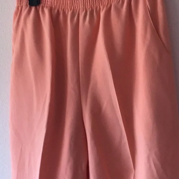 ❤️Briggs New York peach pull on pants size 10 polyester rayon - Picture 2 of 4